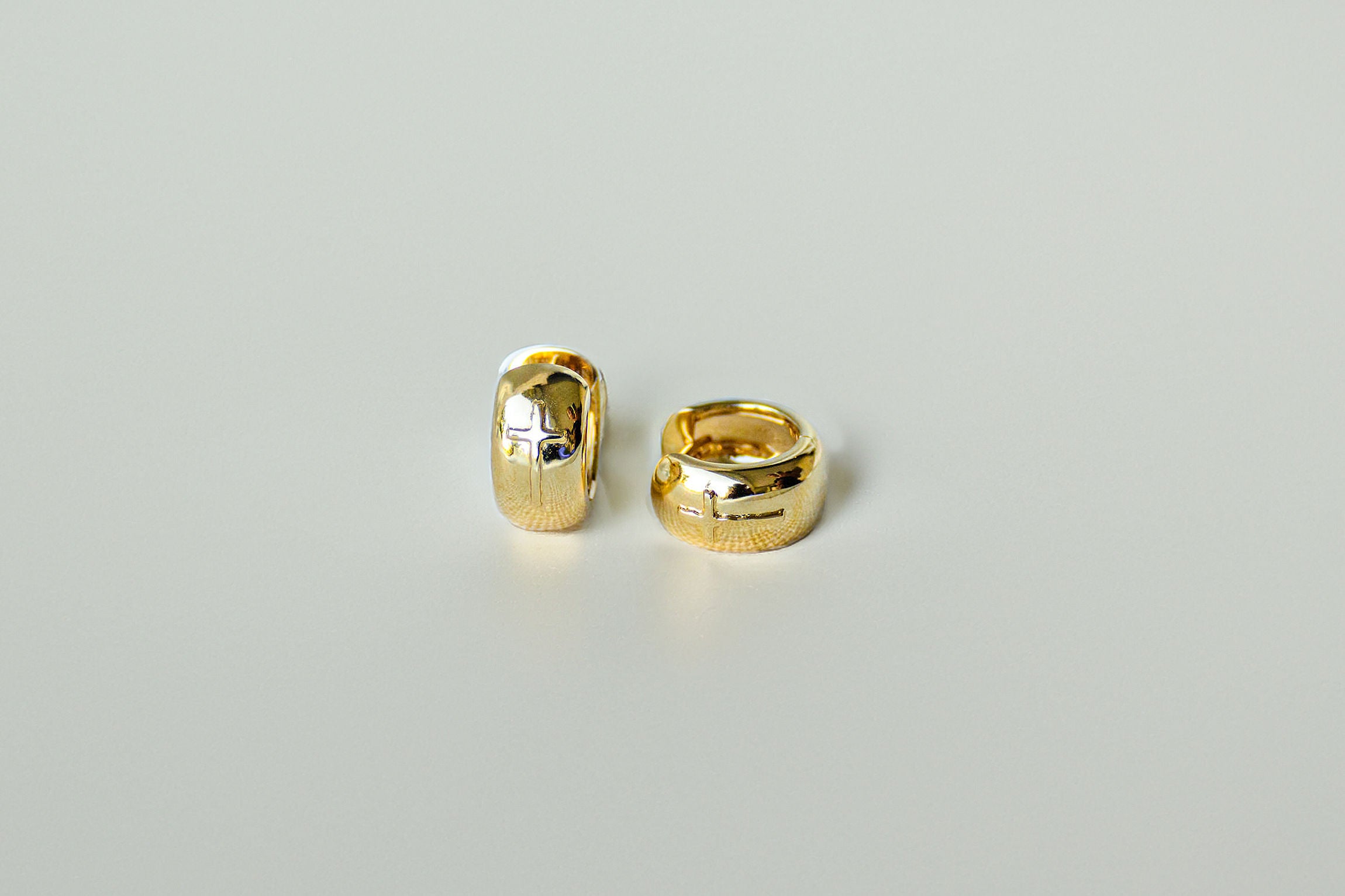 Chubby Cross Huggies