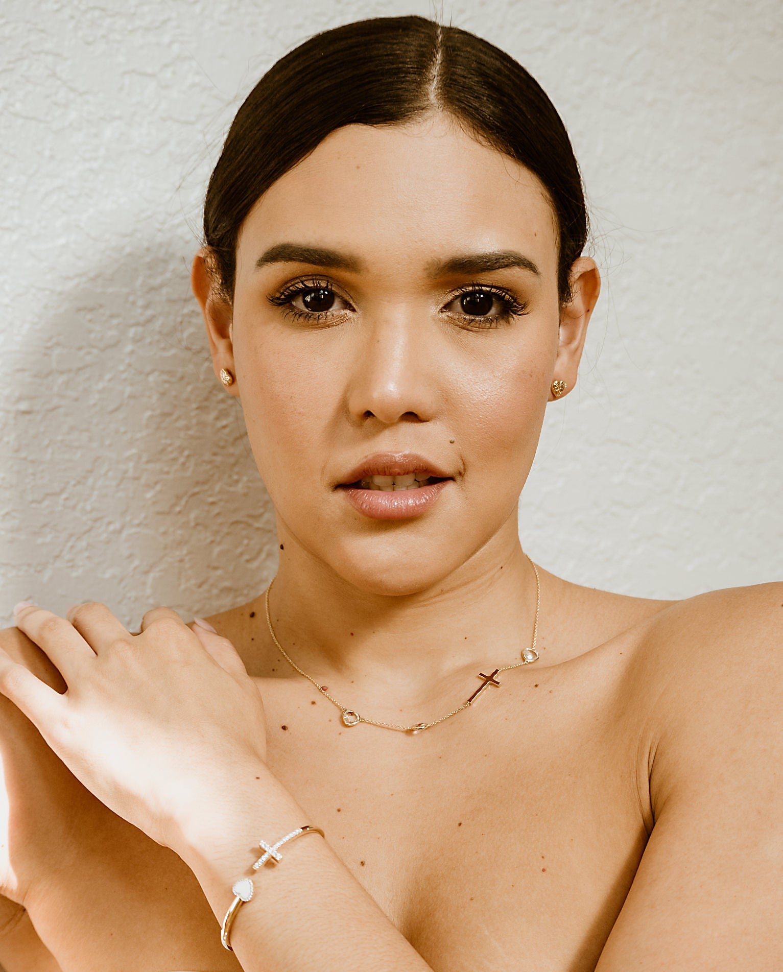 Heart-shaped White Topaz Necklace with Gold Cross