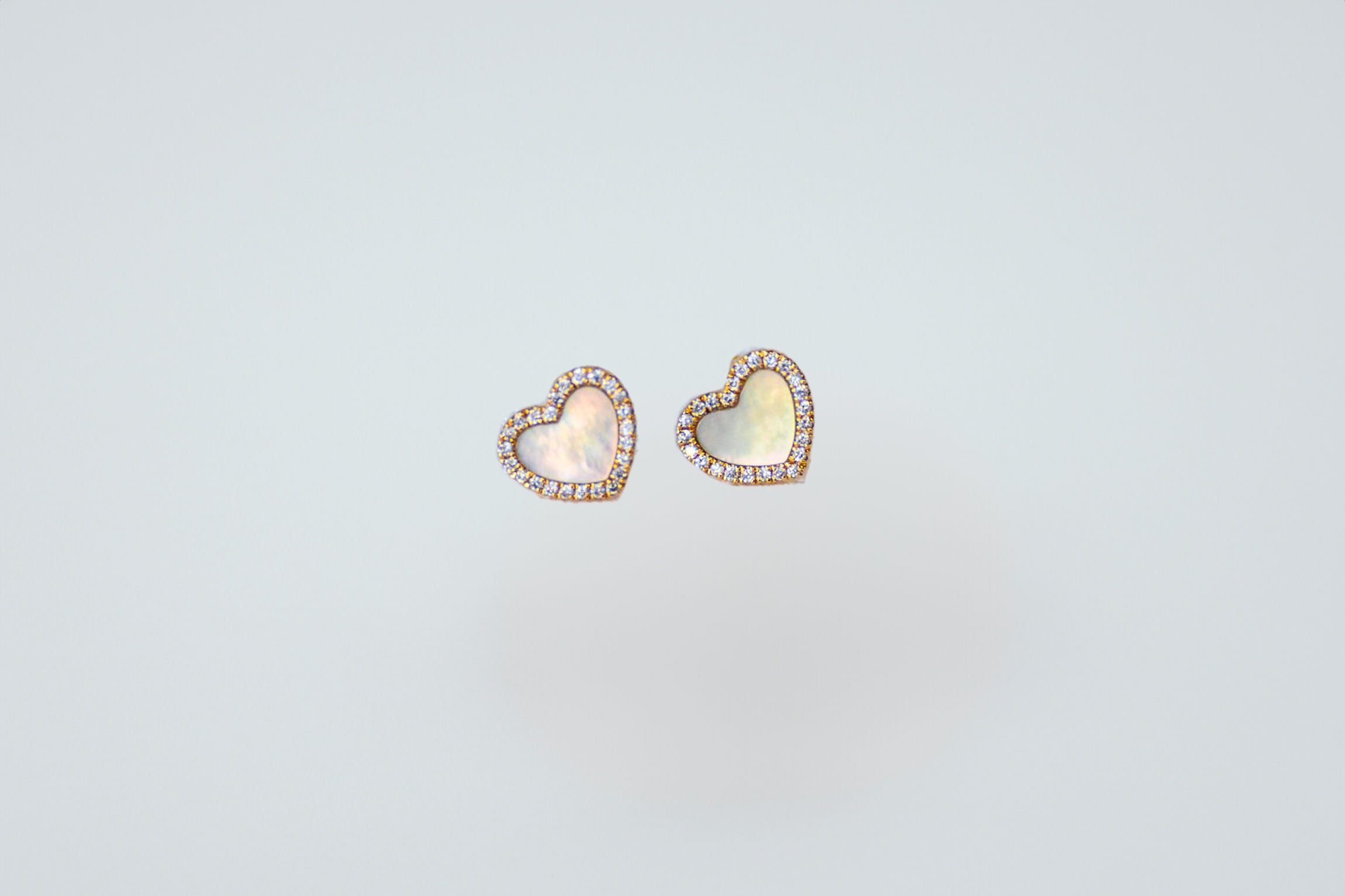 Mother of Pearl Heart-shaped Diamond Stud Earrings